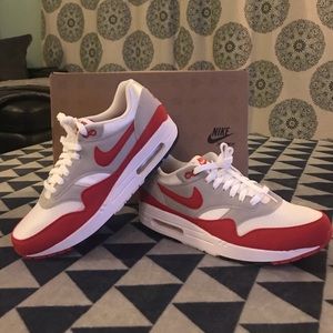 Nike Air Max 1 QS